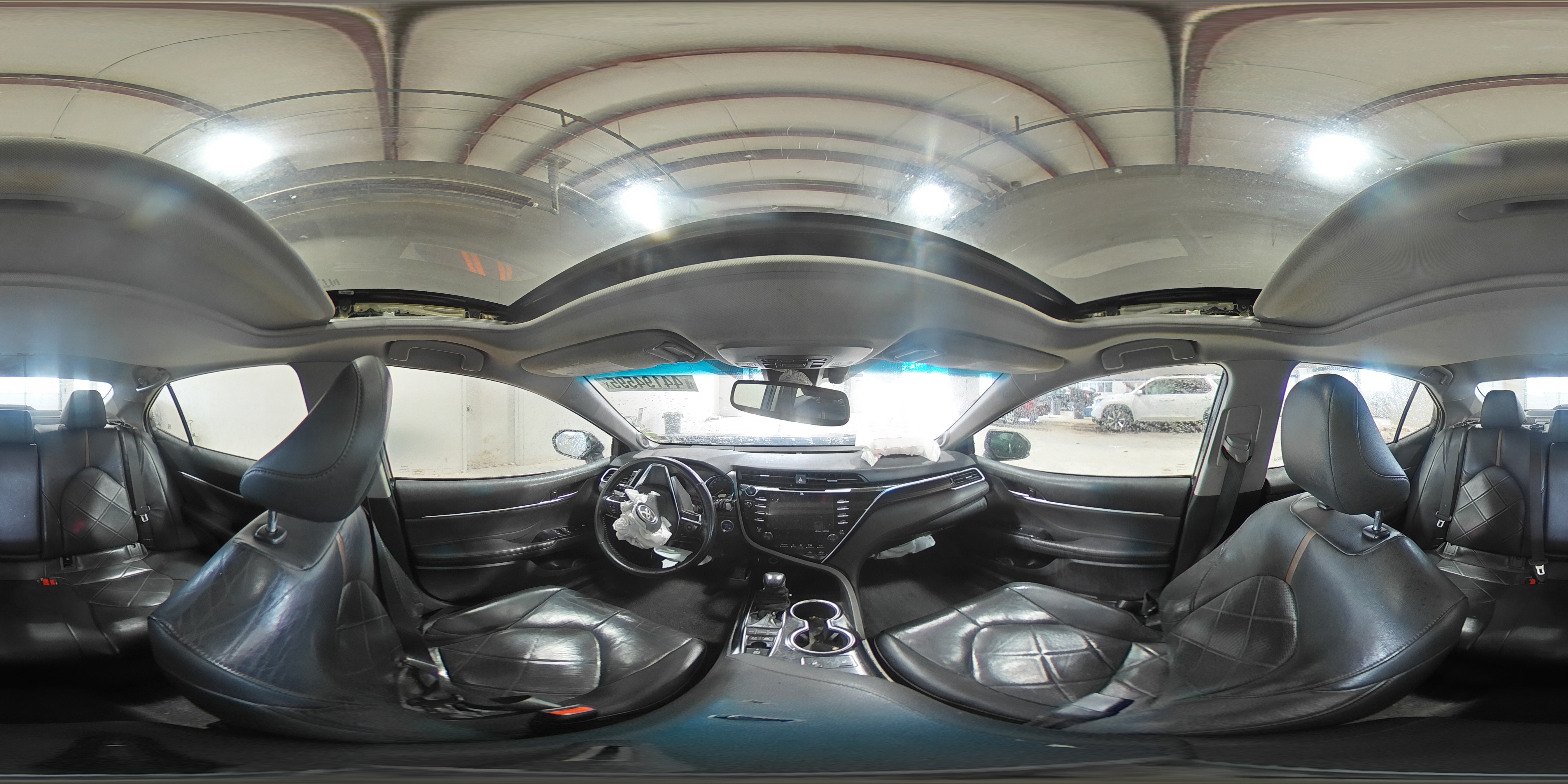 2018 Toyota Camry - Image 13