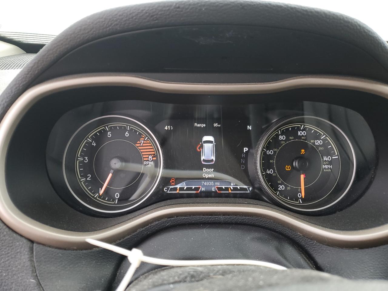 2016 Jeep Grand Cherokee - Image 9