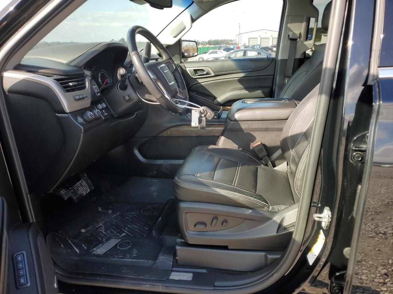 2018 GMC Yukon - Image 7