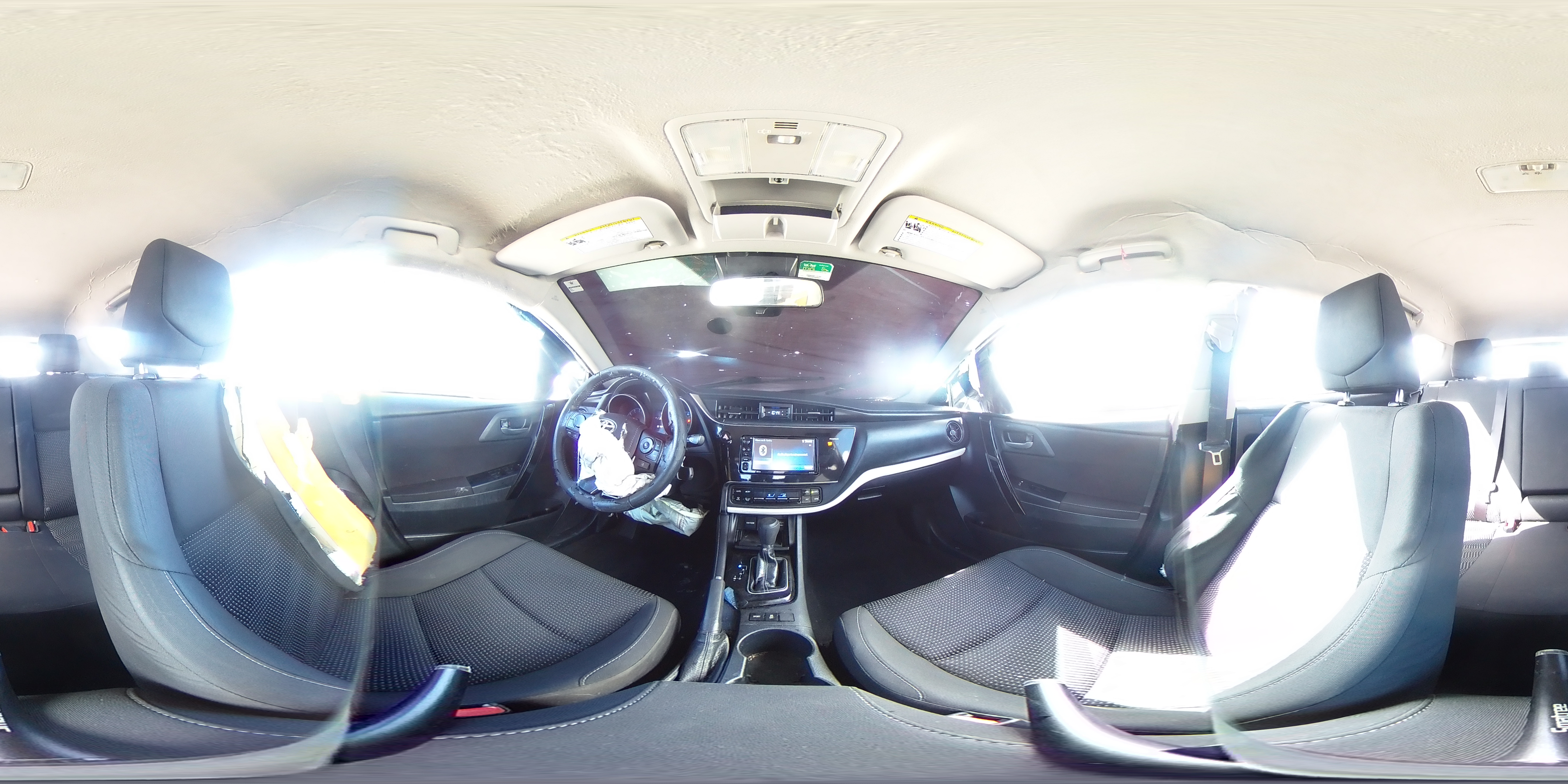 2018 Toyota Corolla - Image 12