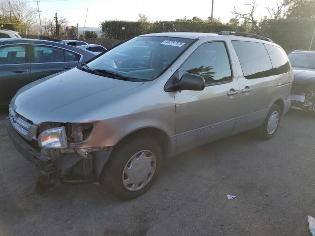 2000 Toyota Sienna Le