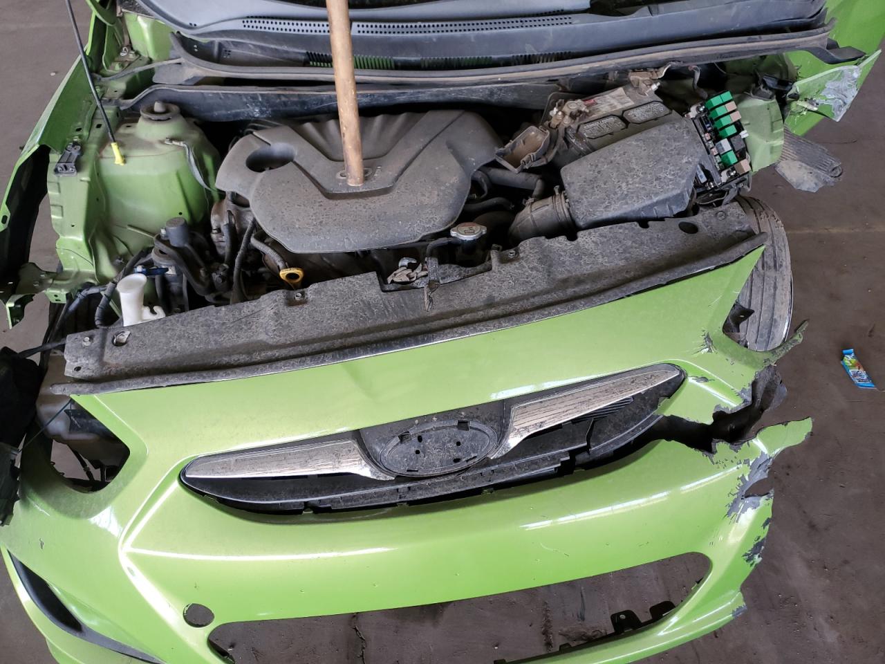 2013 Hyundai Accent - Image 13