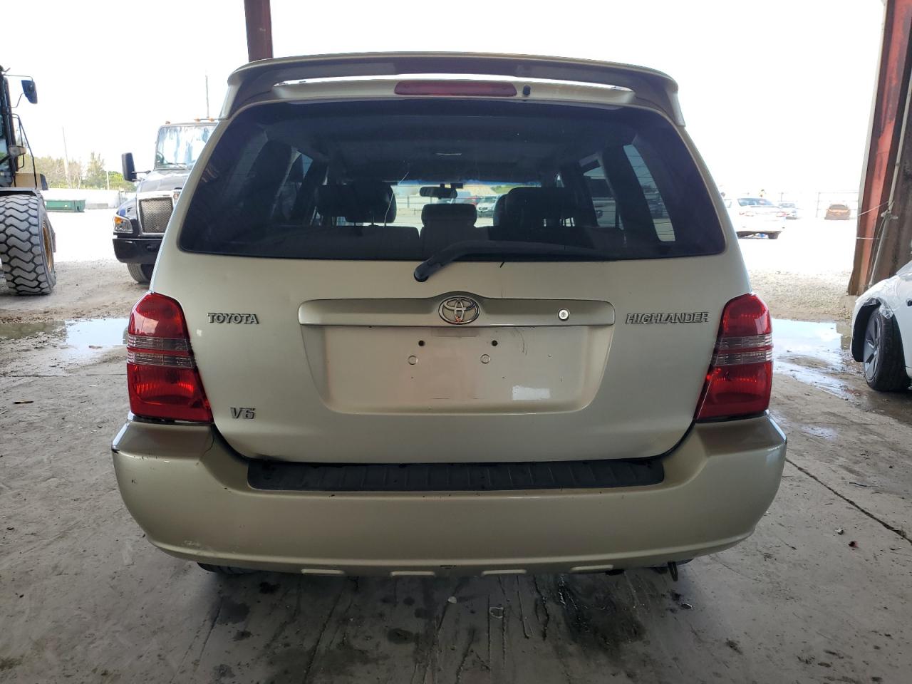 2002 Toyota Highlander - Image 6