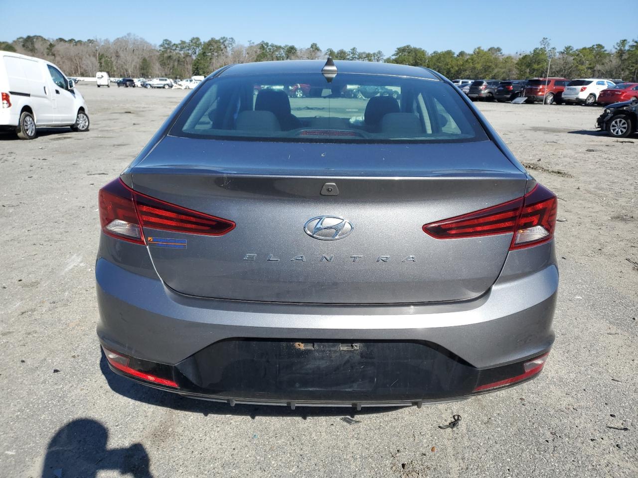 2019 Hyundai Elantra - Image 6