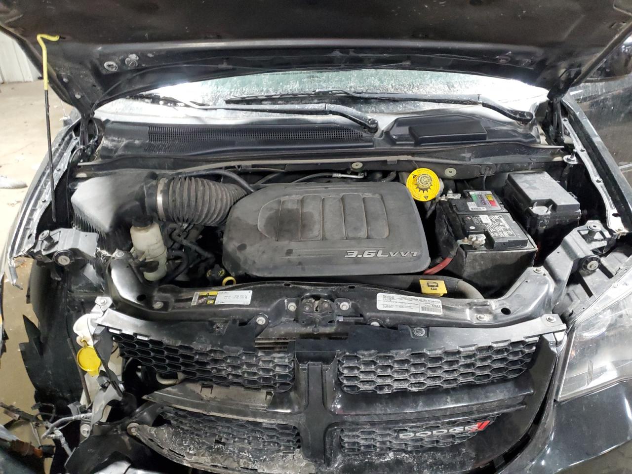 2017 Dodge Caravan - Image 12