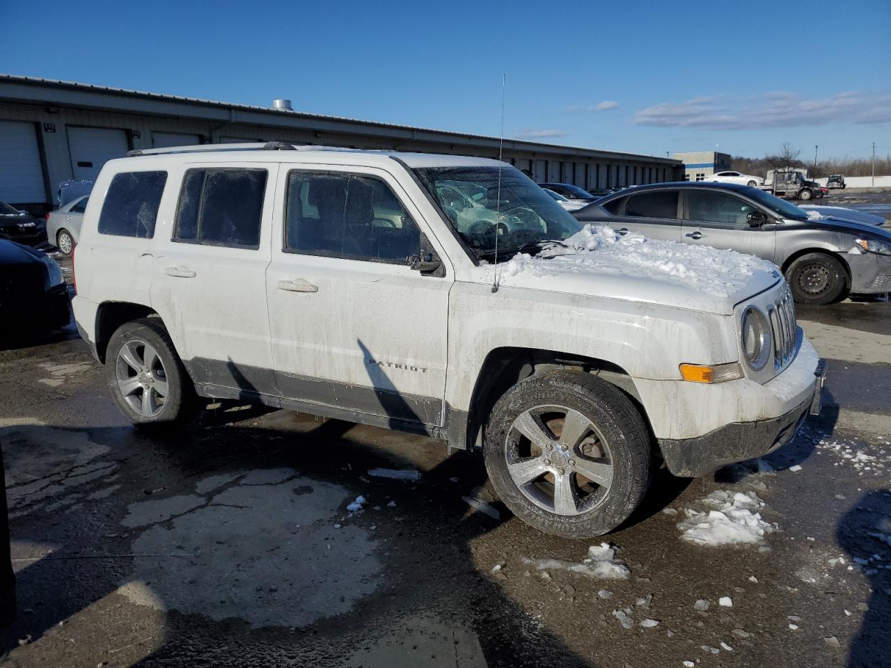 2017 Jeep Liberty (Patriot) - Image 4