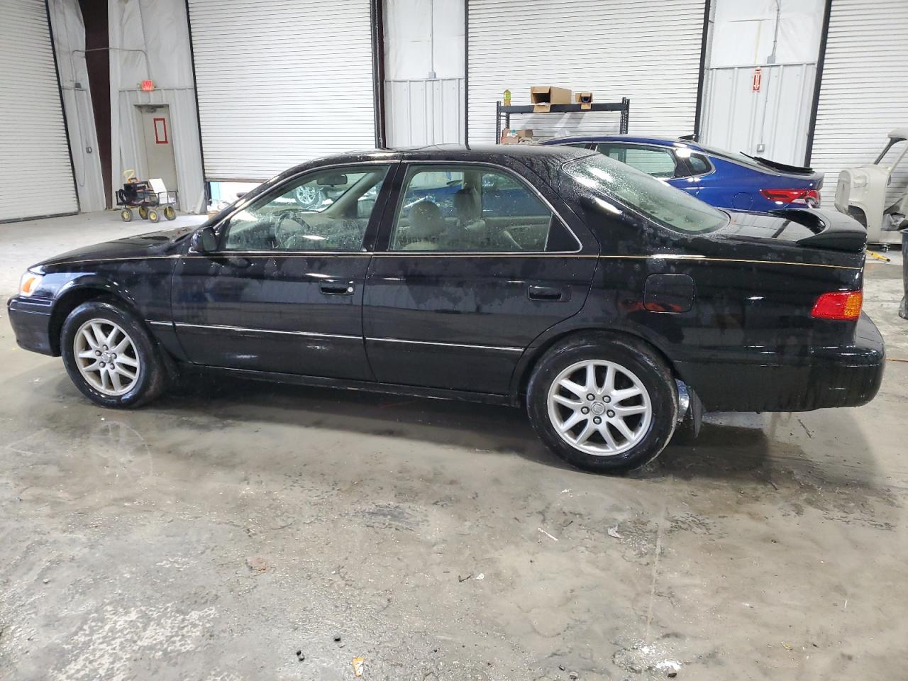2000 Toyota Camry - Image 2