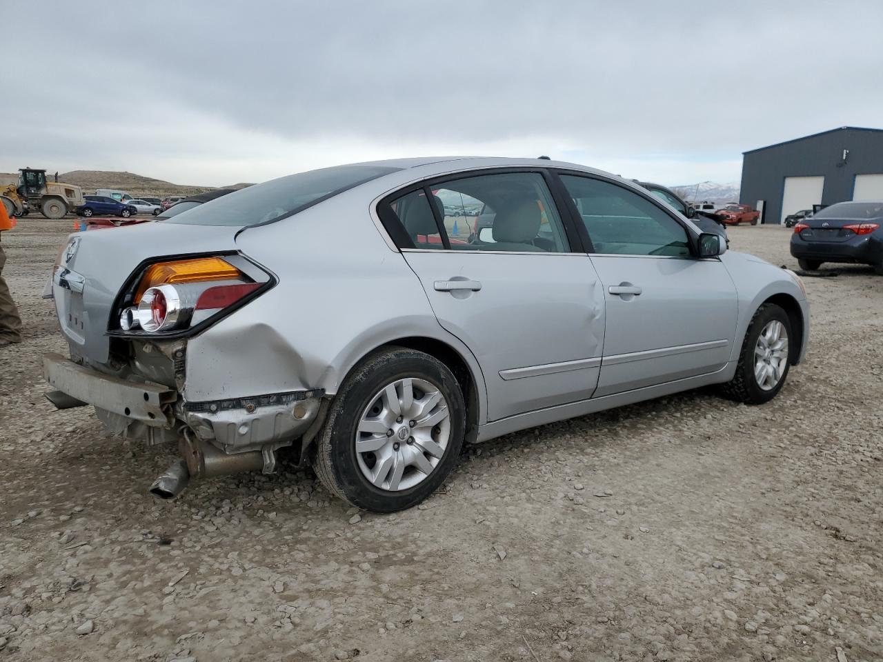 2010 Nissan Altima - Image 3