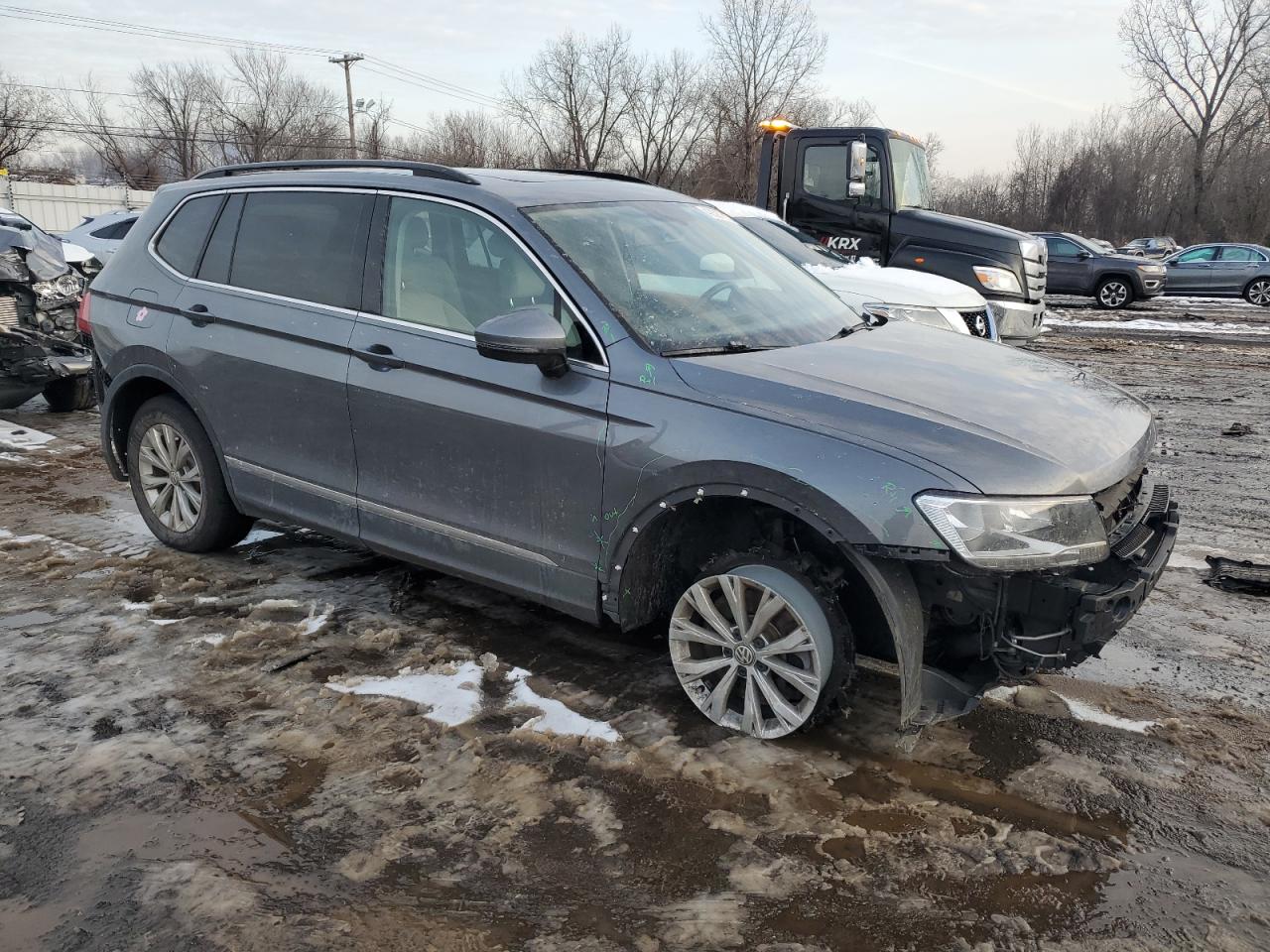 2018 Volkswagen Tiguan - Image 4