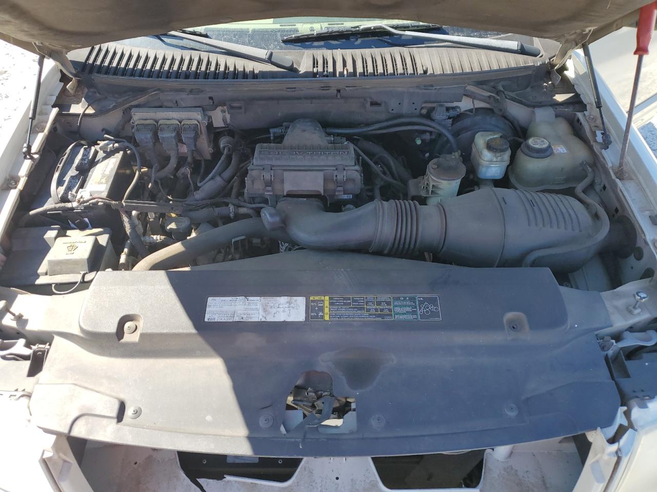 2005 Ford Expedition - Image 12