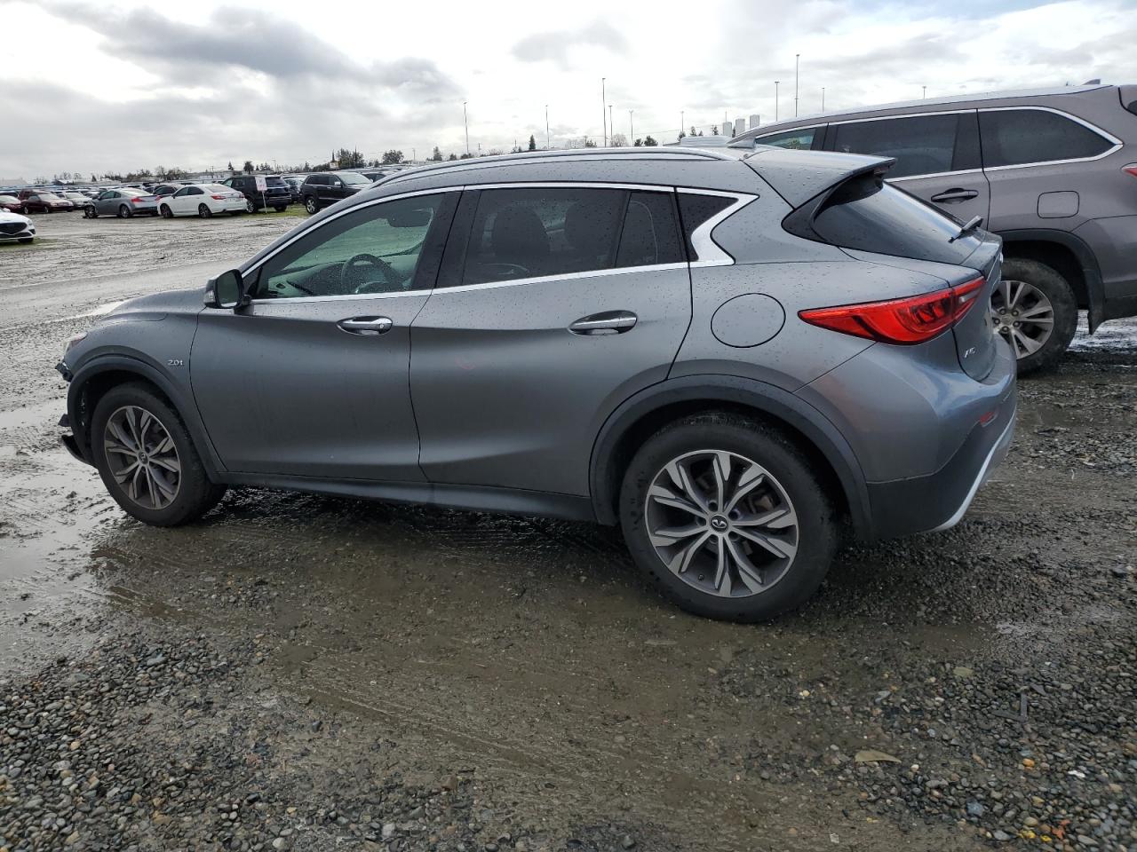 2017 Infiniti QX30 - Image 2