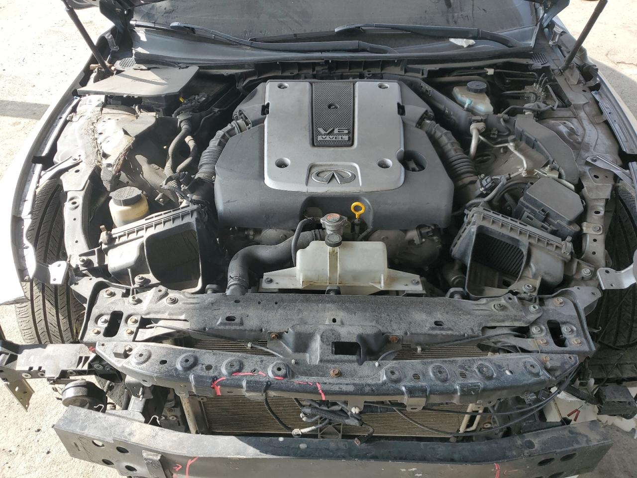 2015 Infiniti Q50 - Image 12