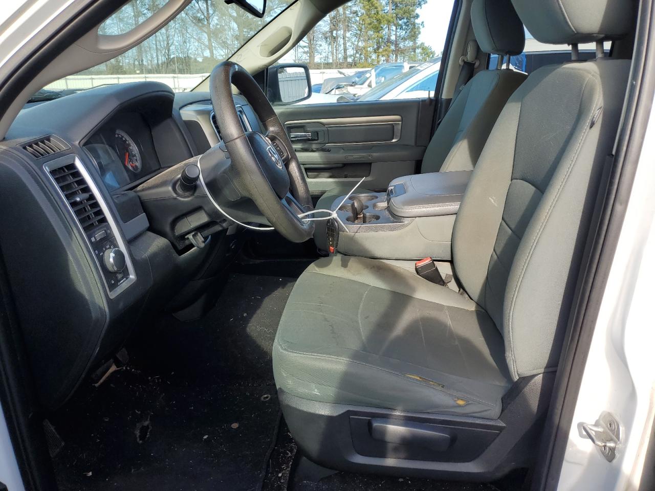 2015 RAM 1500 - Image 7