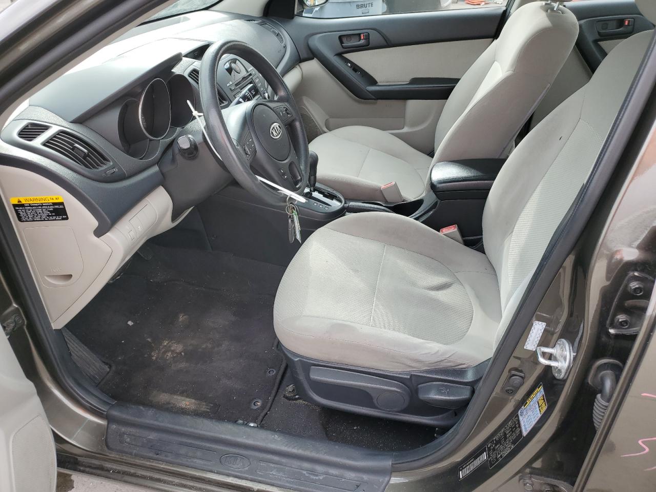 2010 Kia Forte - Image 7