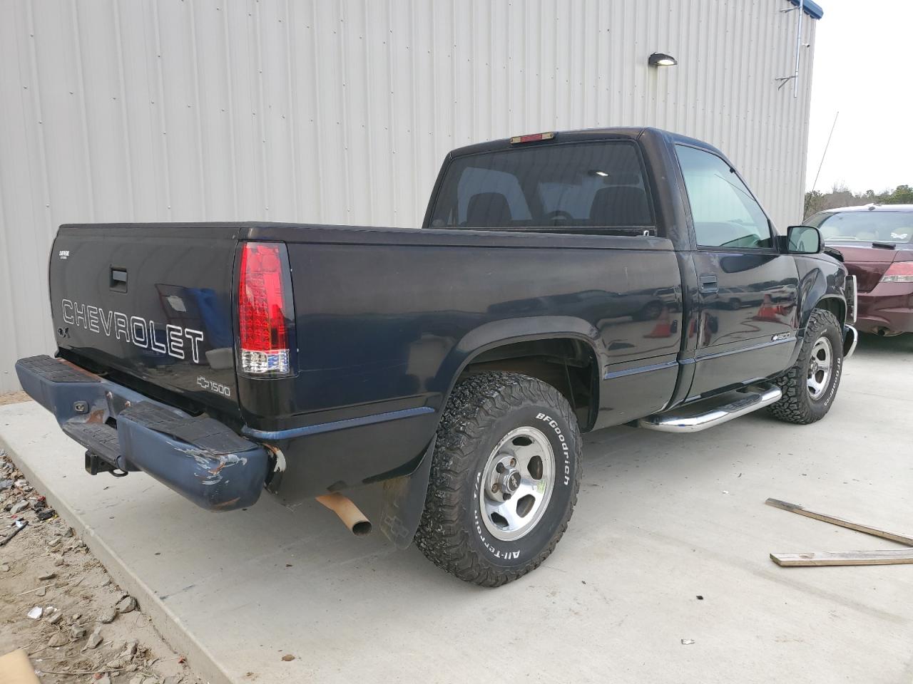 1998 Chevrolet GMT-400 - Image 3