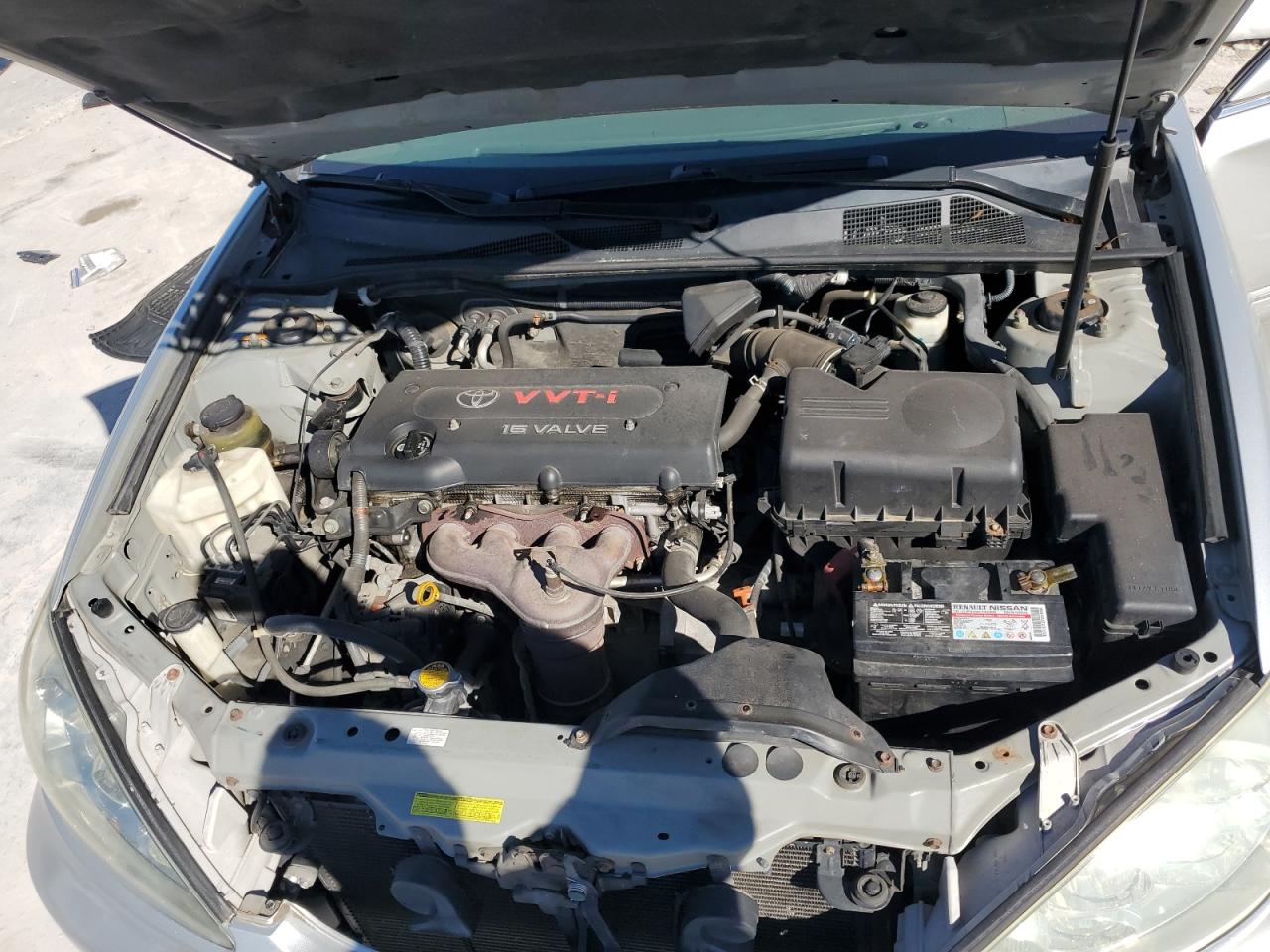 2005 Toyota Camry - Image 11