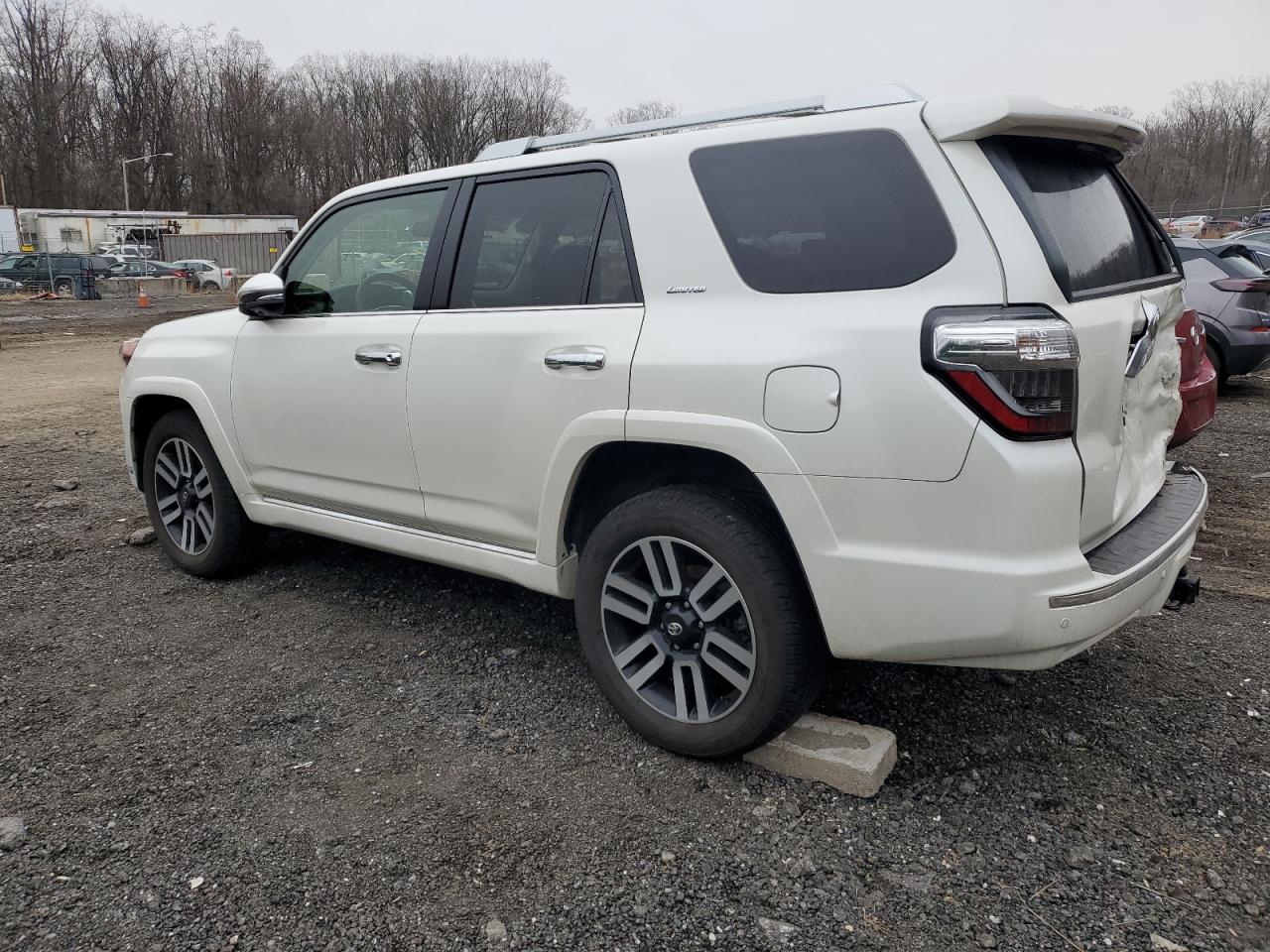 2022 Toyota 4Runner - Image 2