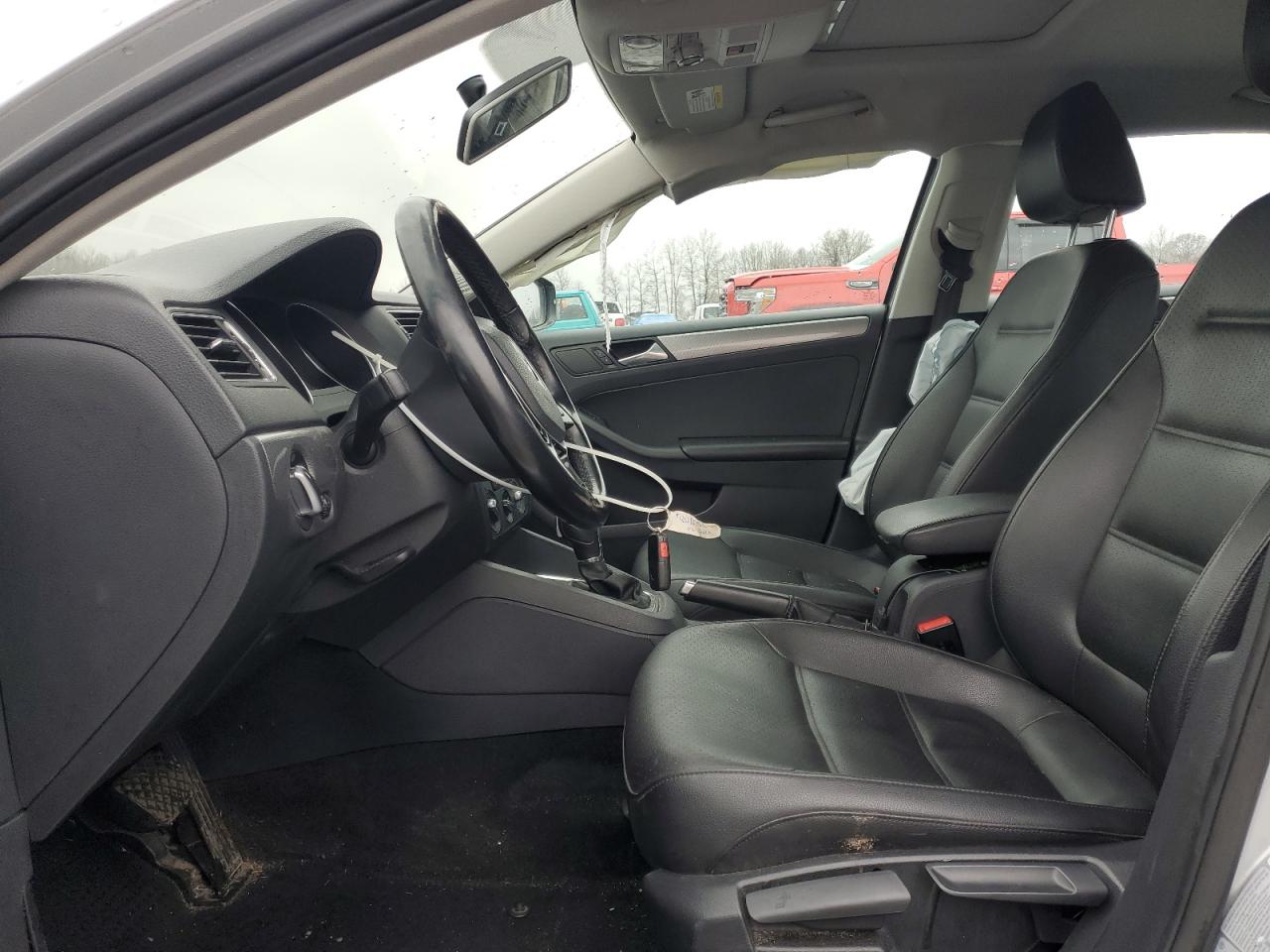 2015 Volkswagen Jetta - Image 7