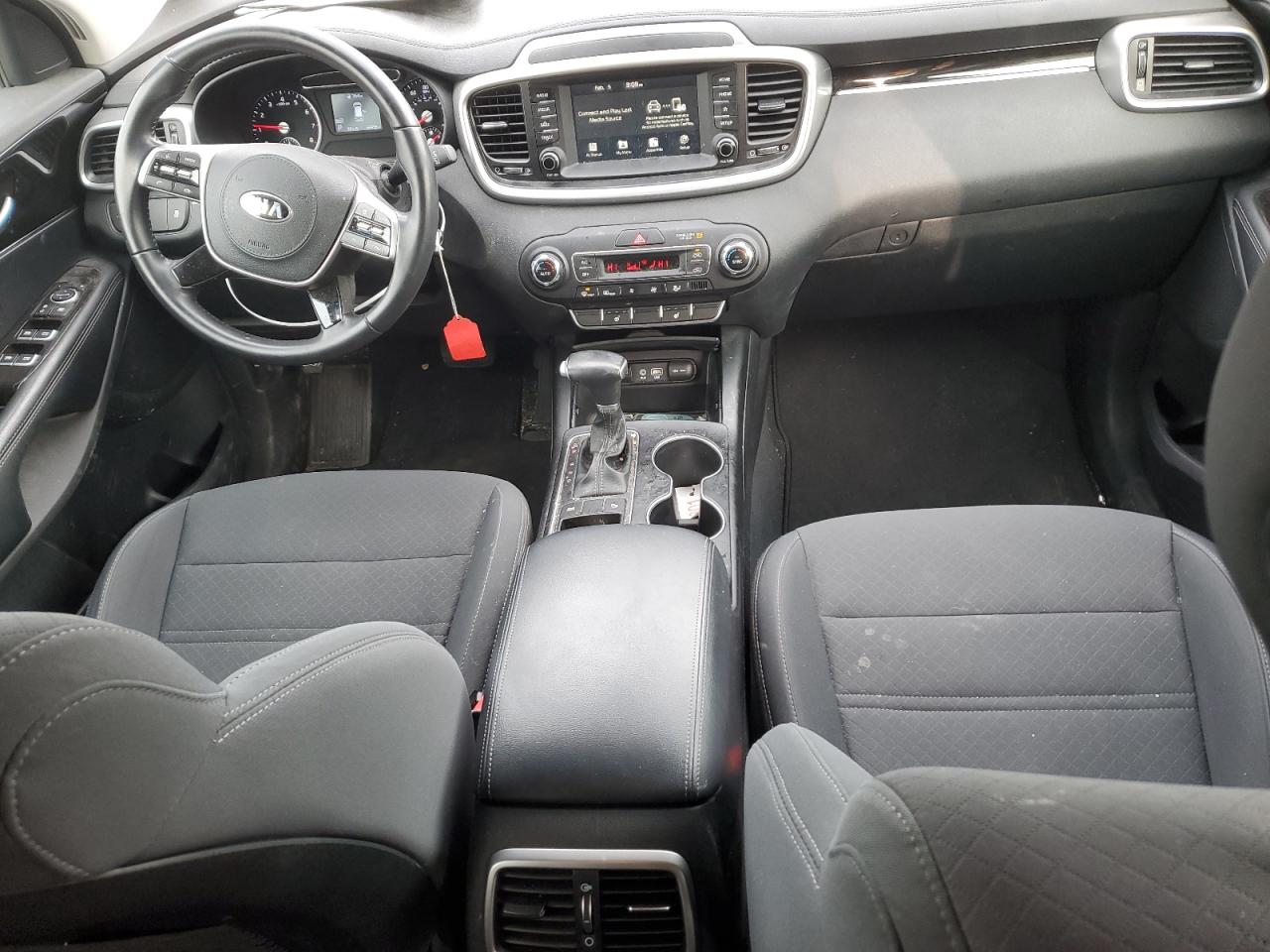 2020 Kia Sorento - Image 8