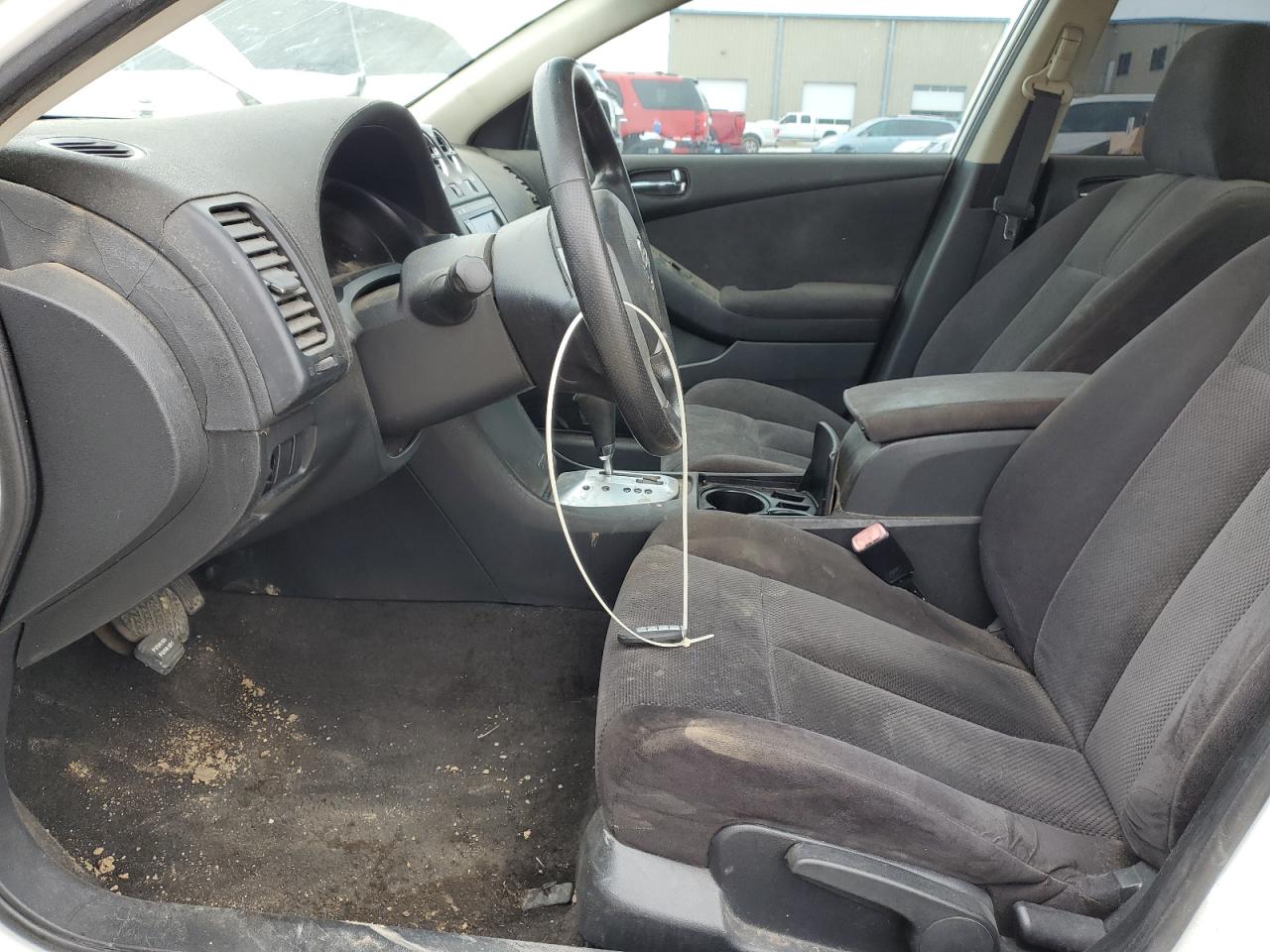 2009 Nissan Altima - Image 7