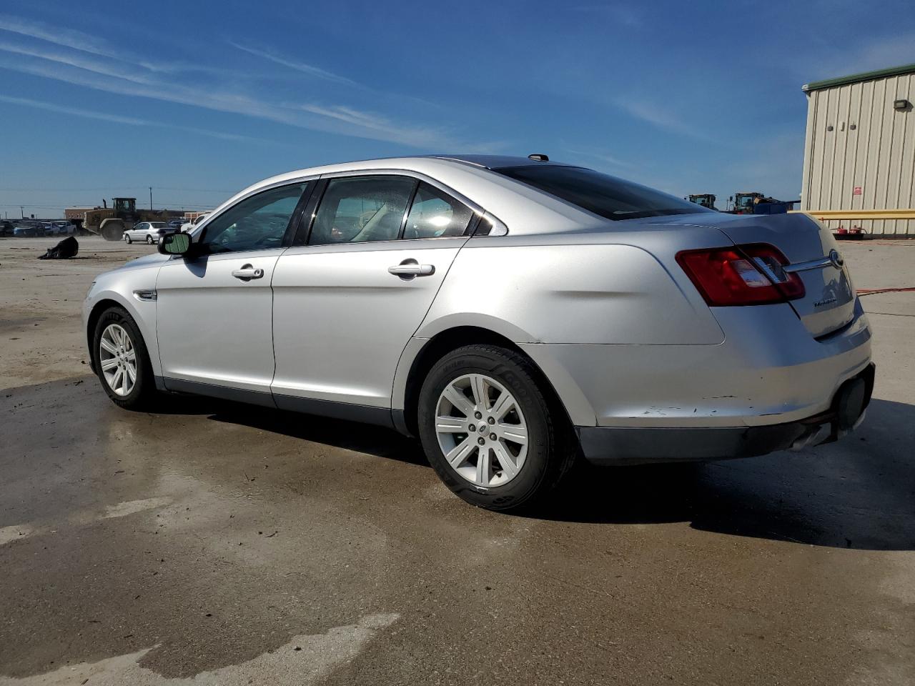 2012 Ford Taurus - Image 2