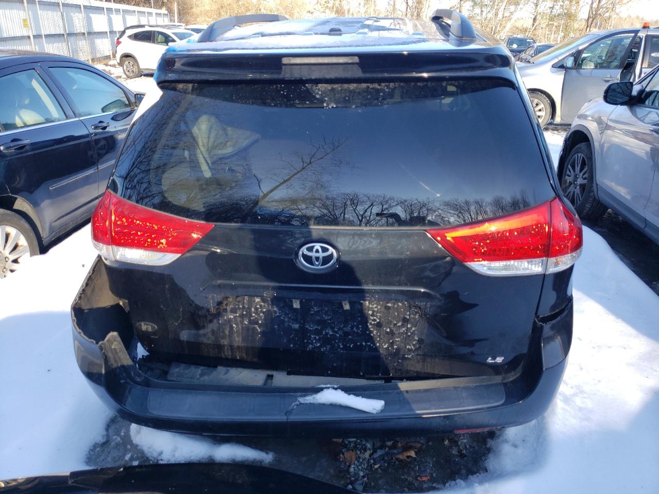 2012 Toyota Sienna - Image 6
