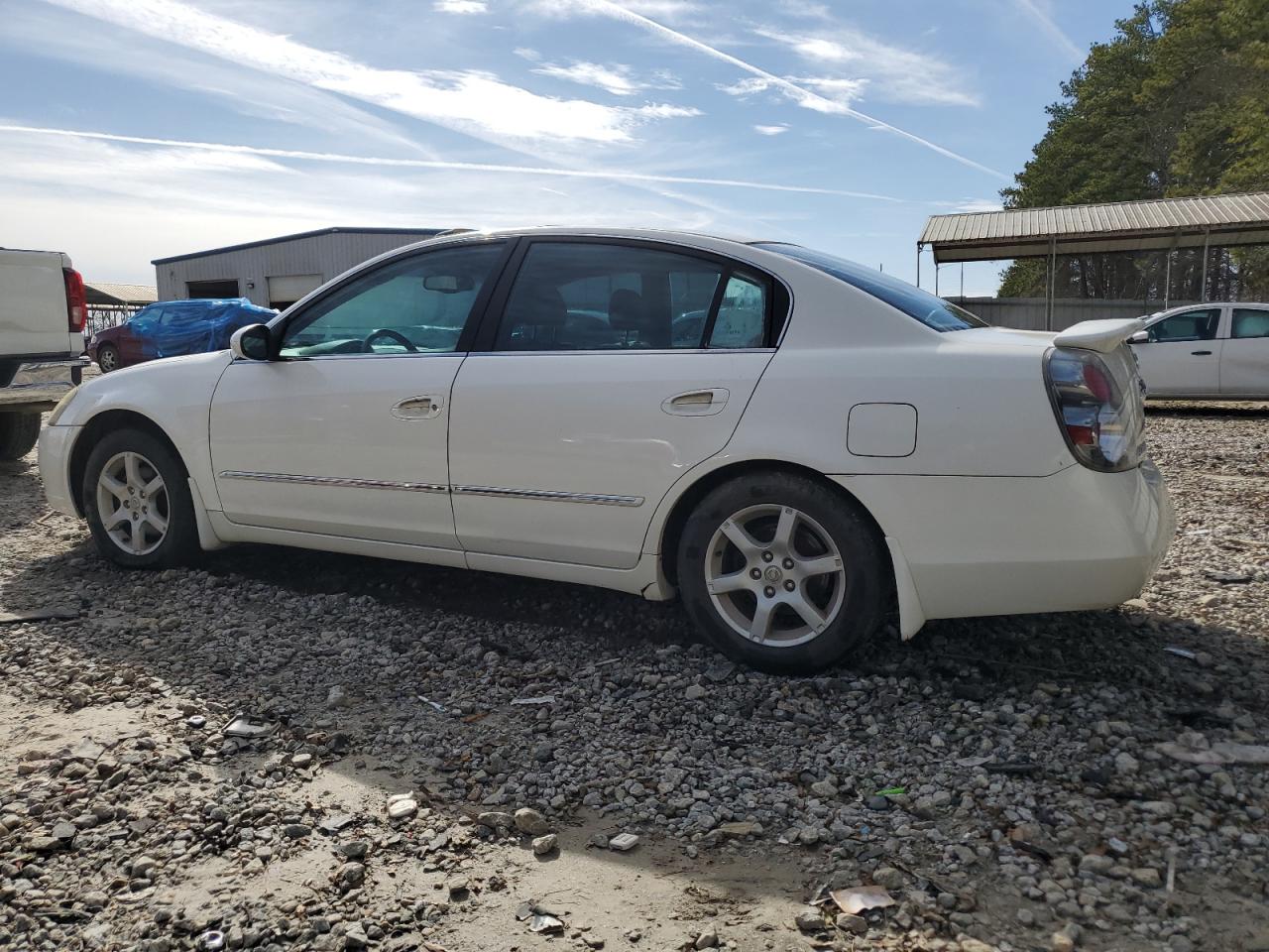 2005 Nissan Altima - Image 2