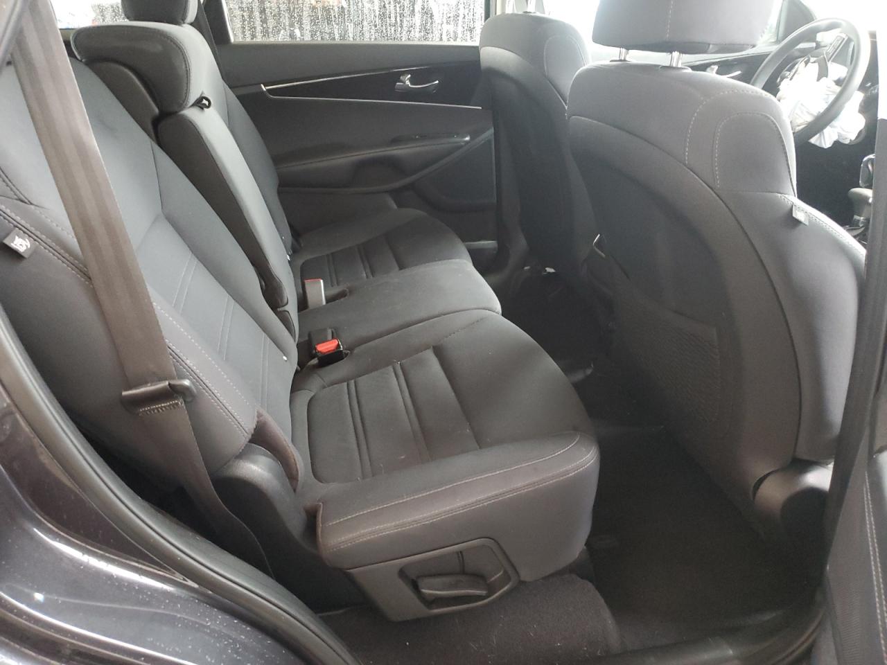 2019 Kia Sorento - Image 11