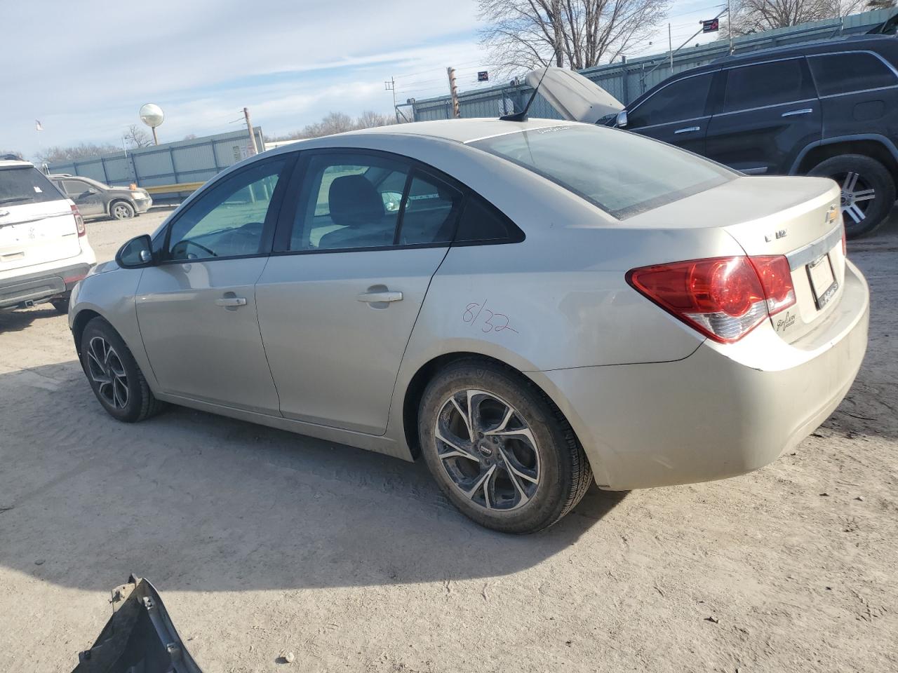 2014 Chevrolet Cruze - Image 2
