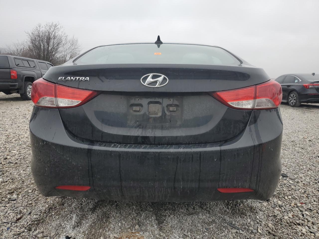 2012 Hyundai Elantra - Image 6