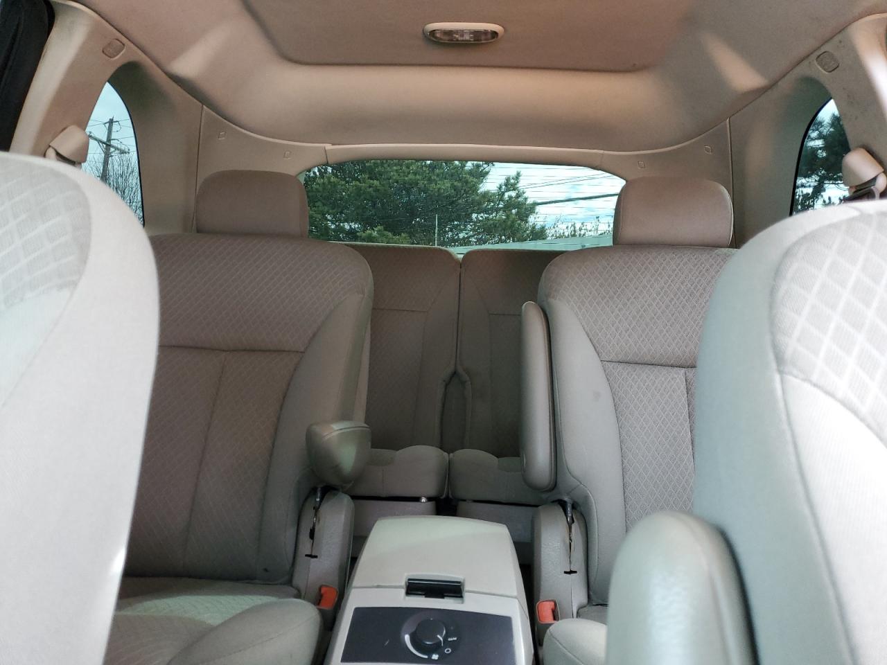 2007 Chrysler Pacifica - Image 10