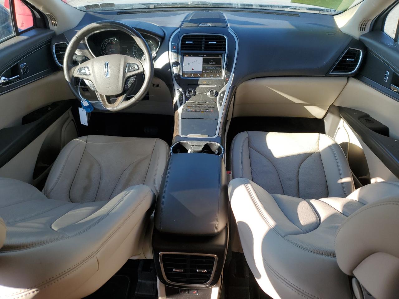 2018 Lincoln MKX - Image 8
