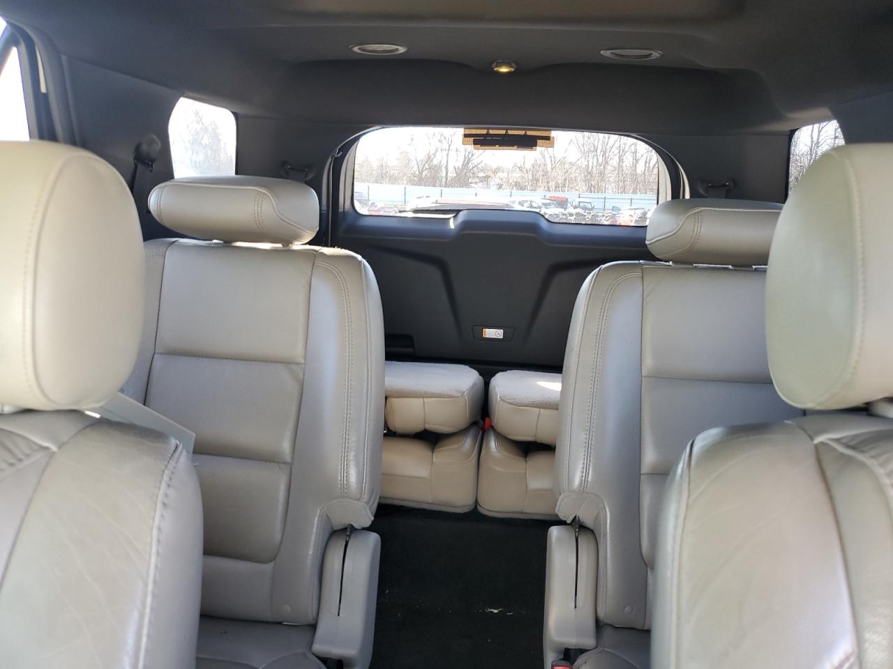 2014 Ford Explorer - Image 10
