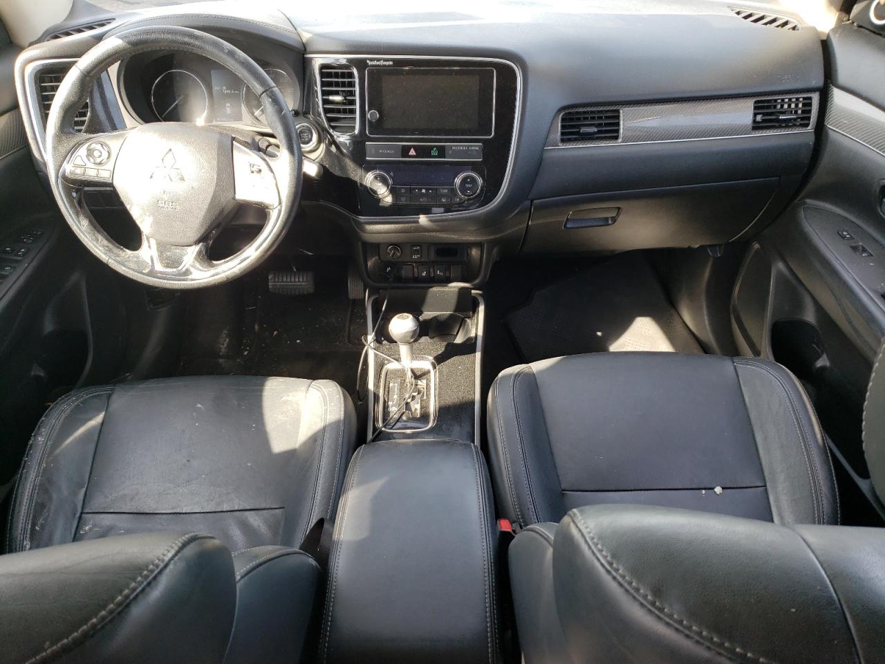 2019 Mitsubishi Outlander - Image 8