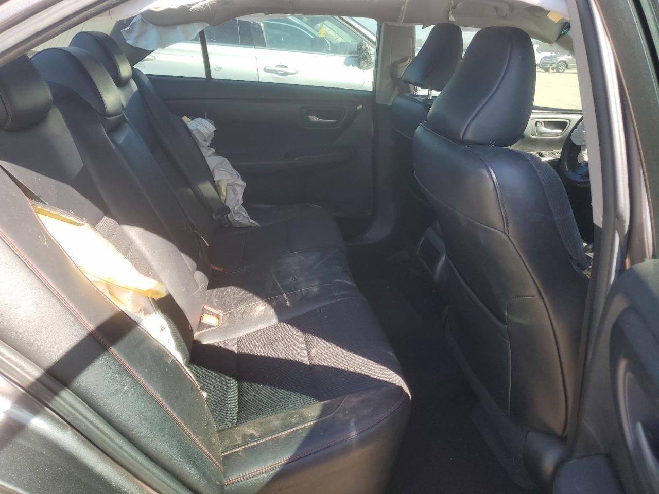2016 Toyota Camry - Image 10