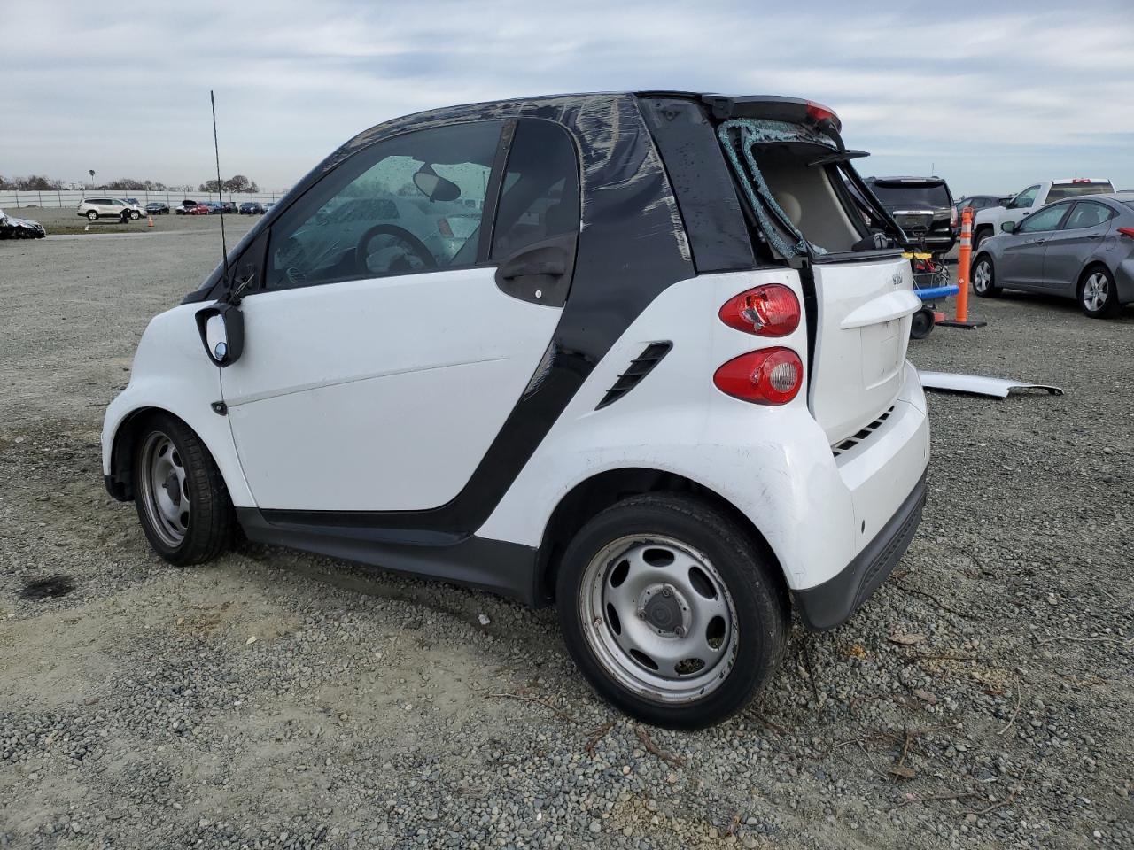 2015 Smart Fortwo - Image 2