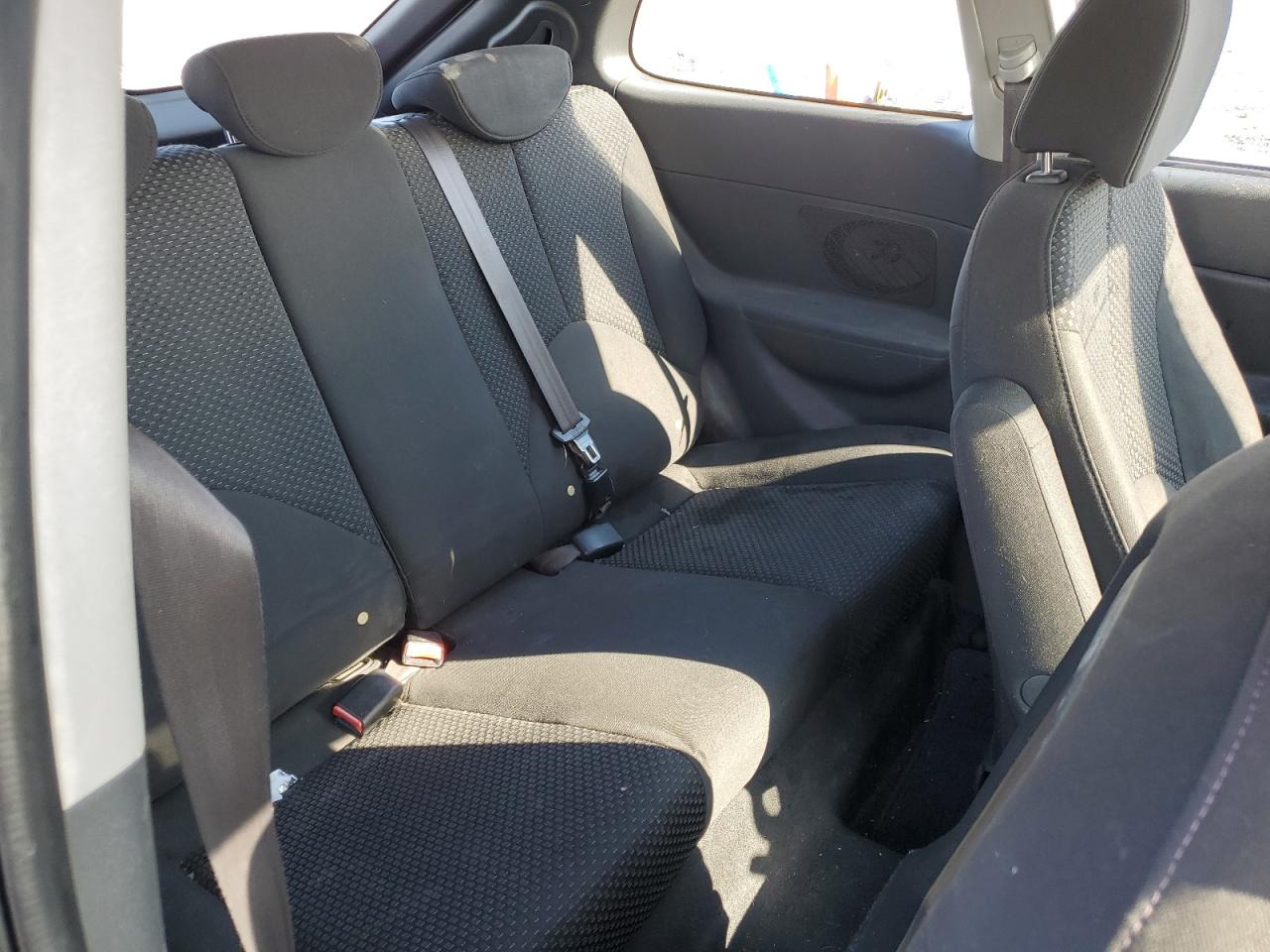 2011 Hyundai Accent - Image 10