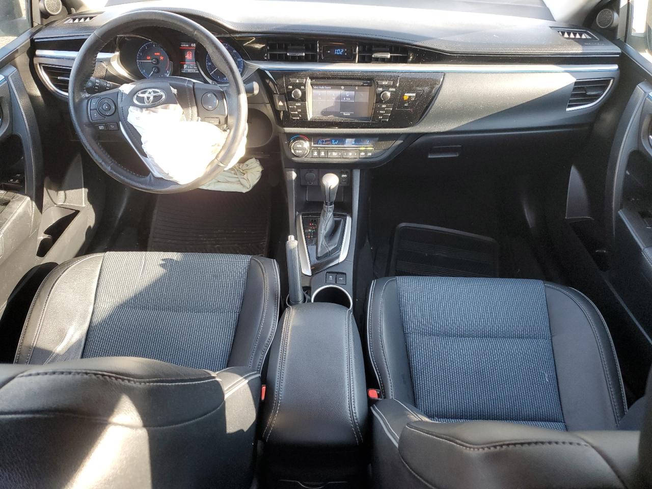 2015 Toyota Corolla - Image 8