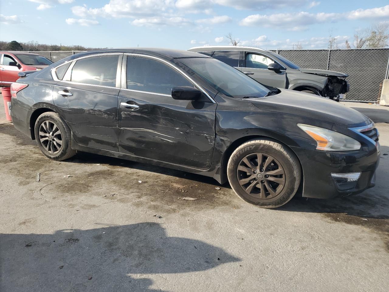 2015 Nissan Altima - Image 4