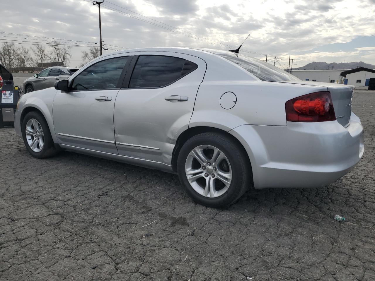 2012 Dodge Avenger - Image 2