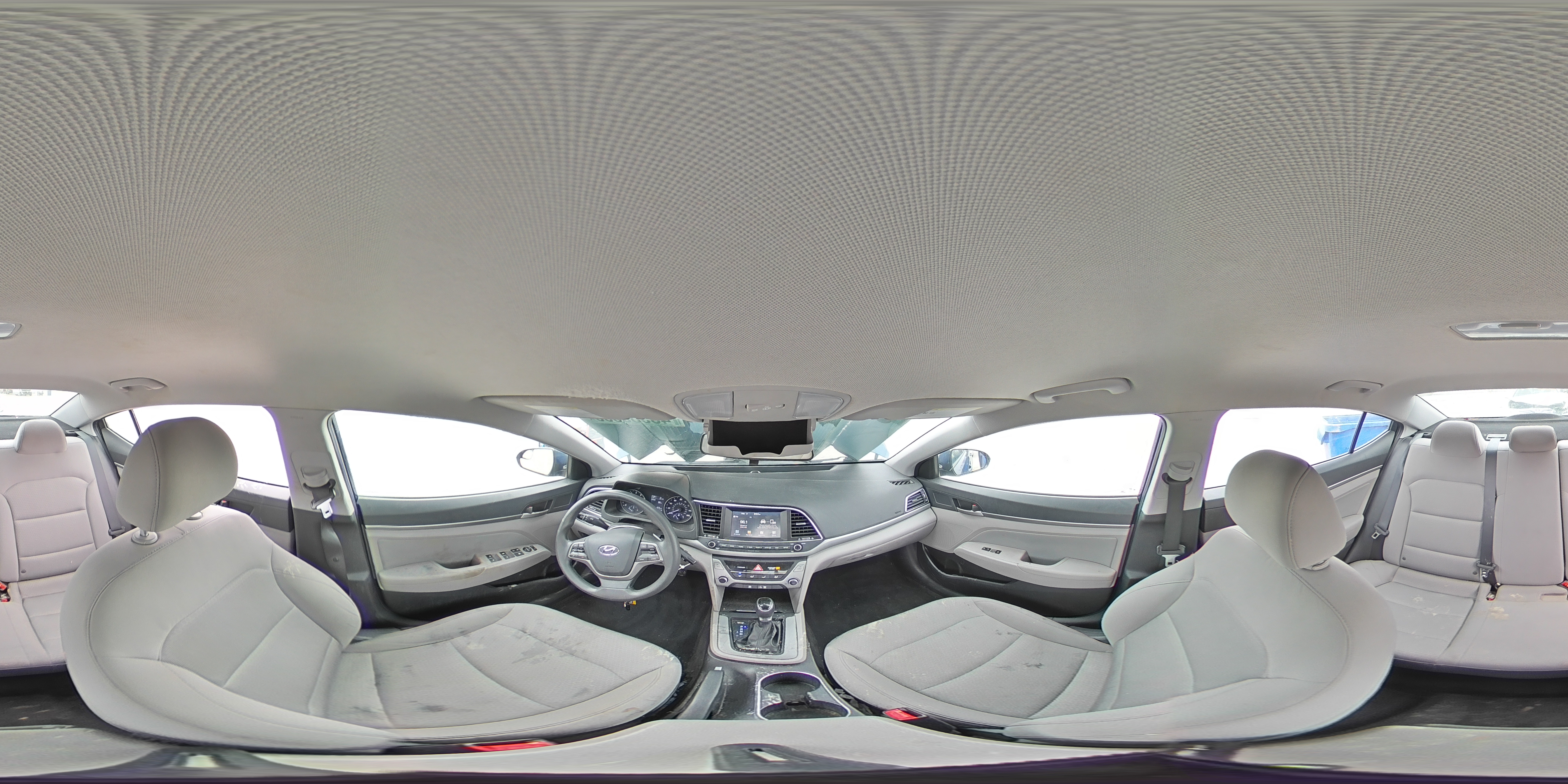 2017 Hyundai Elantra - Image 13