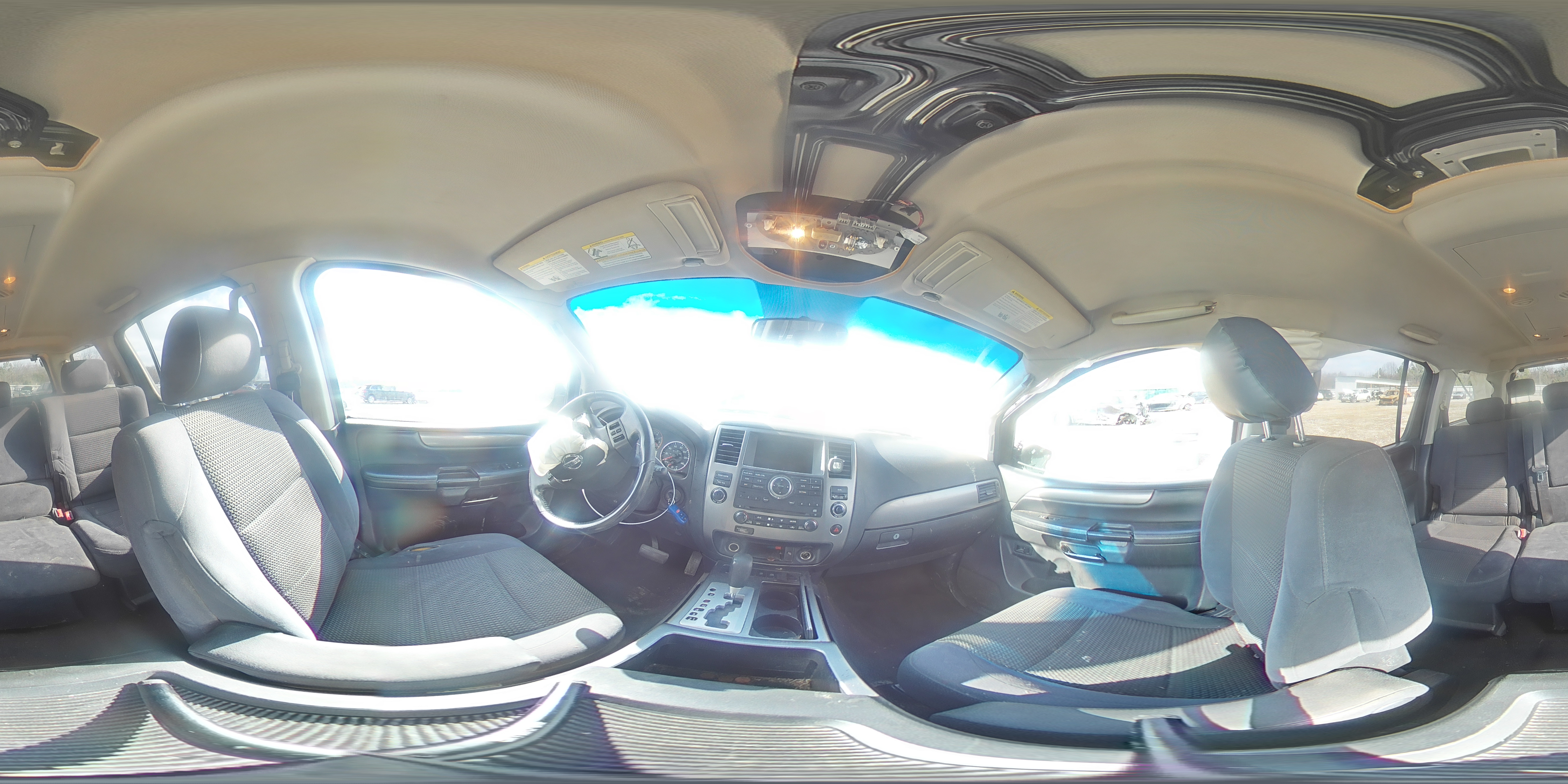 2008 Nissan Armada - Image 14