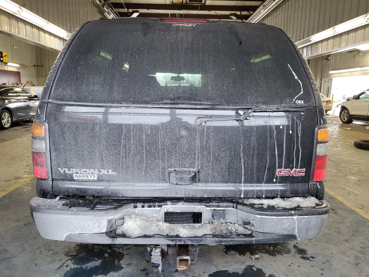 2004 GMC Yukon - Image 6