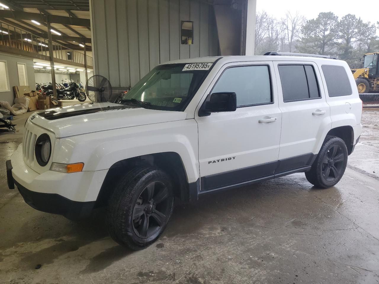 2017 Jeep Liberty (Patriot) - Image 1