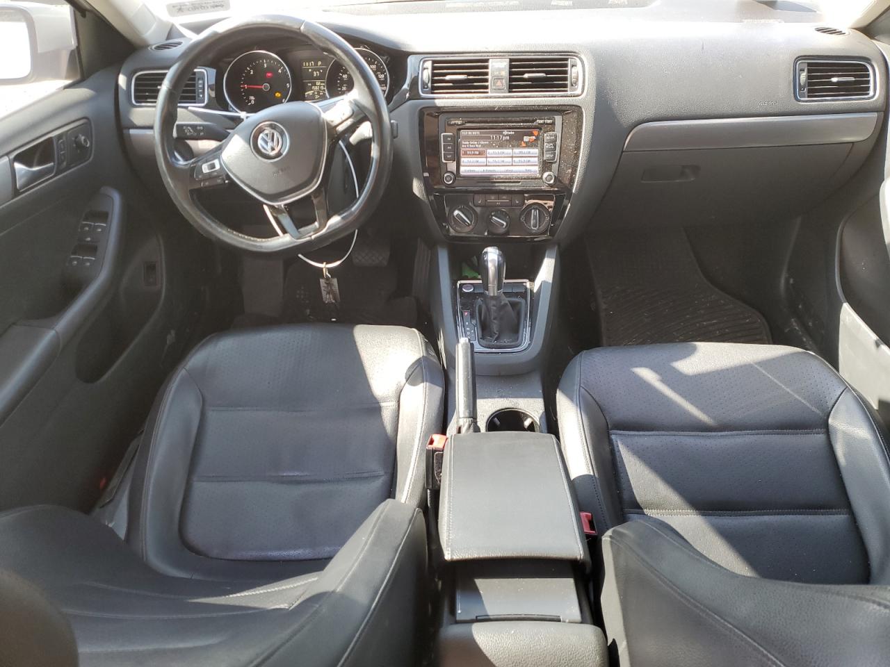 2015 Volkswagen Jetta - Image 8