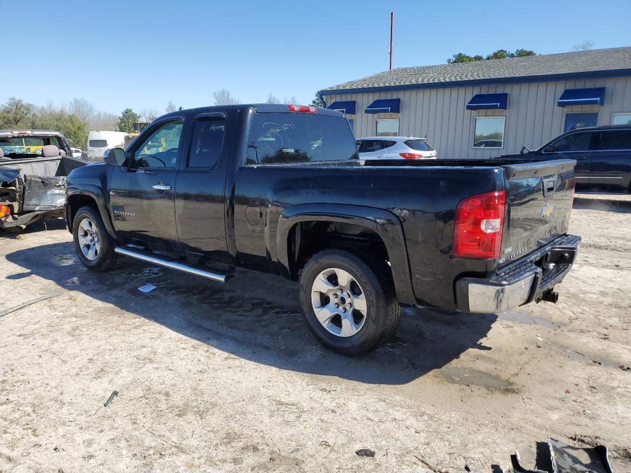 2011 Chevrolet Silverado - Image 2