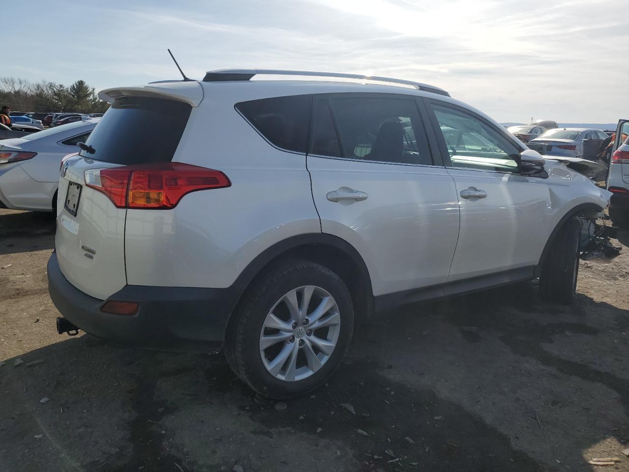 2014 Toyota RAV 4 - Image 3