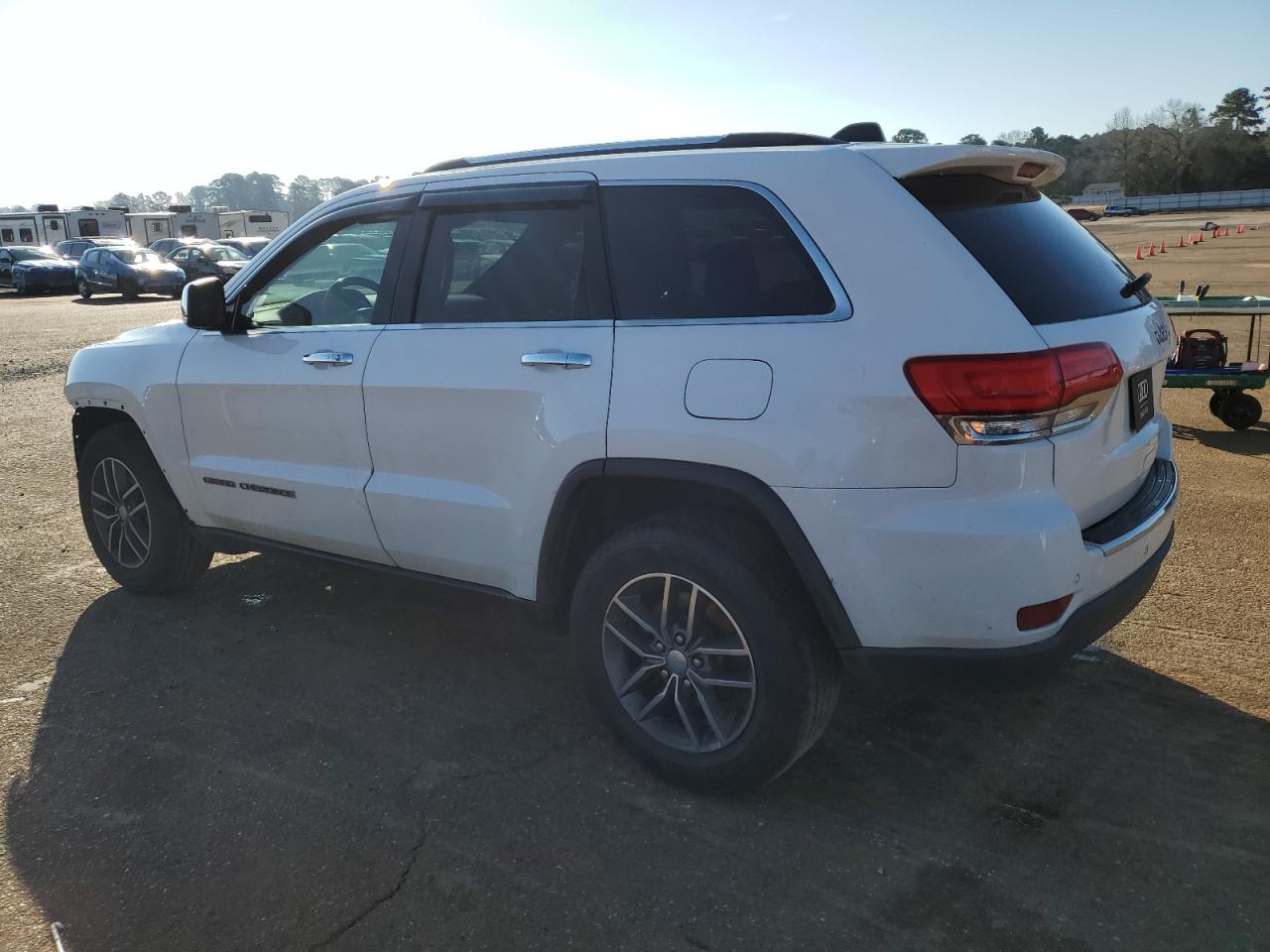 2017 Jeep Grand Cherokee - Image 2
