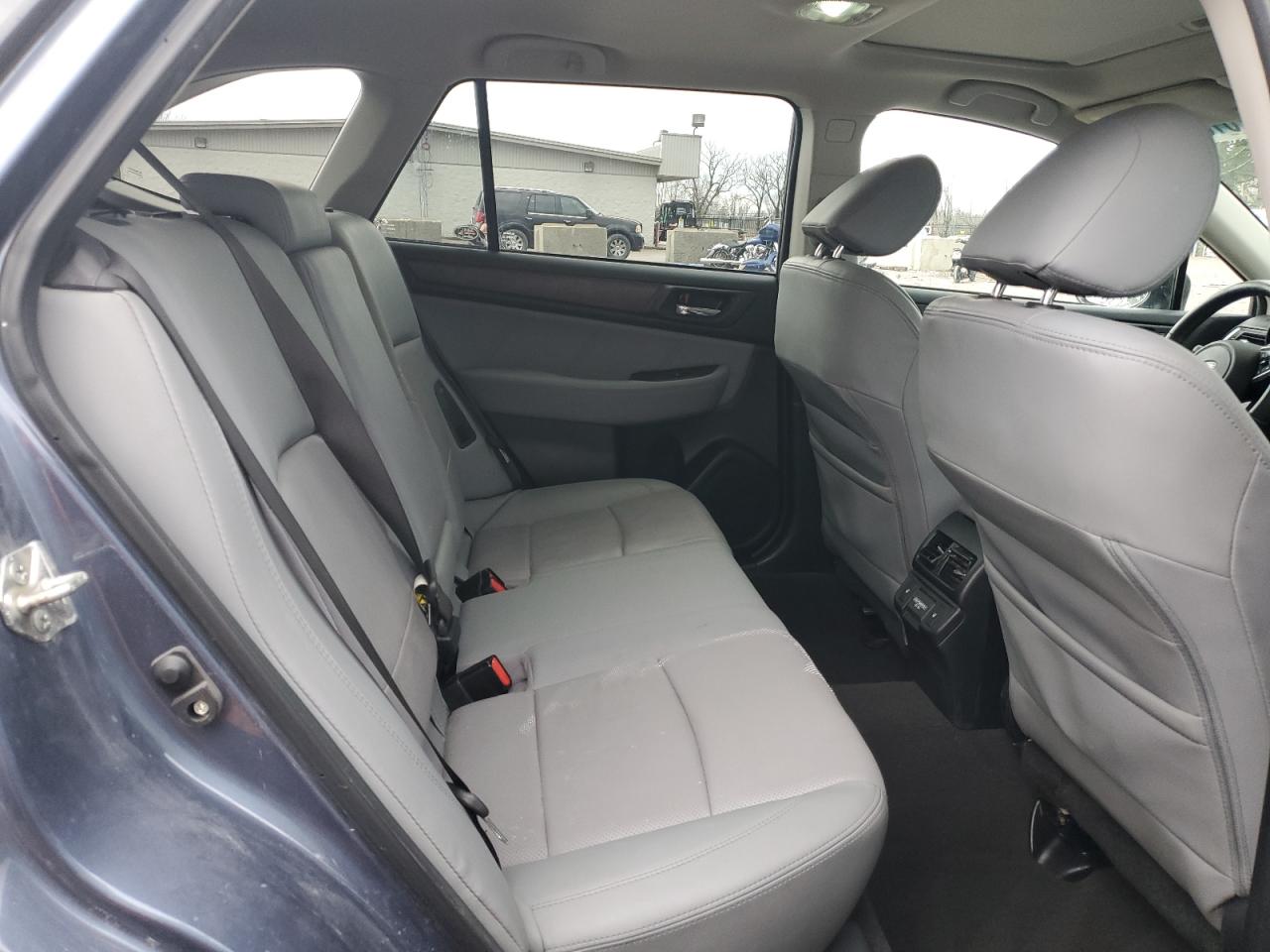 2018 Subaru Outback 2.5I Limited VIN: 4S4BSANC4J3365174 Lot: 44322615