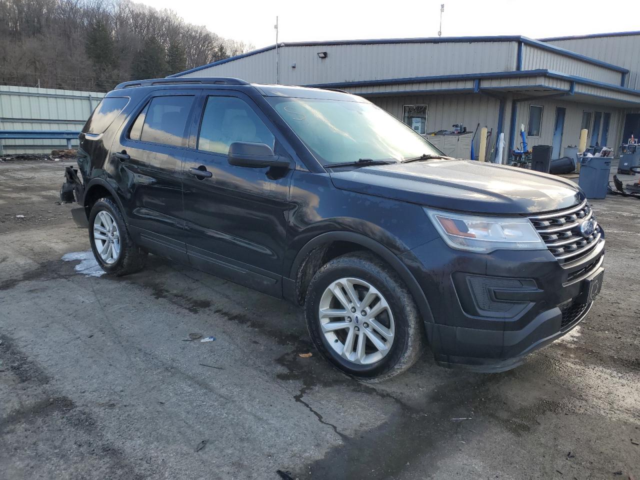 2017 Ford Explorer - Image 4